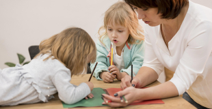 Le complément de libre choix du mode de garde (CMG) évolue pour les familles monoparentales