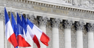 La proposition de loi relative à l'autorité parentale et l'intérêt de l'enfant, adoptée le 27 juin 2